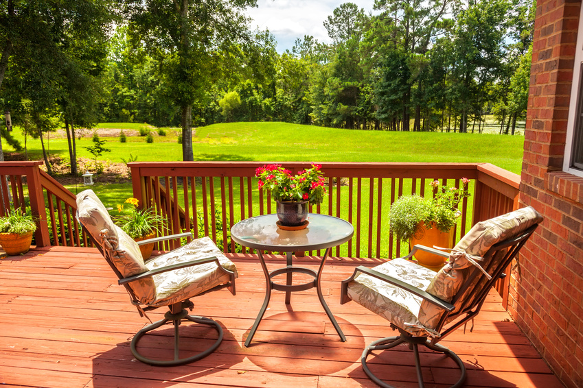 3 Types of Deck Railing Materials to Consider