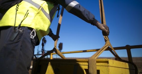 How To Properly Maintain and Store Lifting Slings