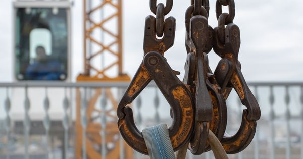 How Many Legs Should Your Chain Sling Have?