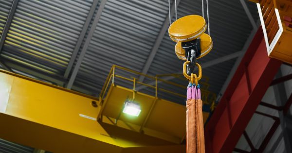 5 Tips To Select Proper Rigging Hardware for Heavy Lifting