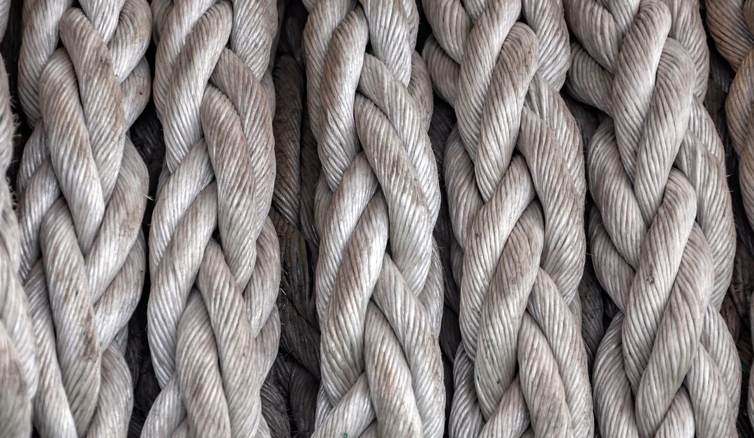 Exploring the Use of Synthetic Ropes in Modern Rigging